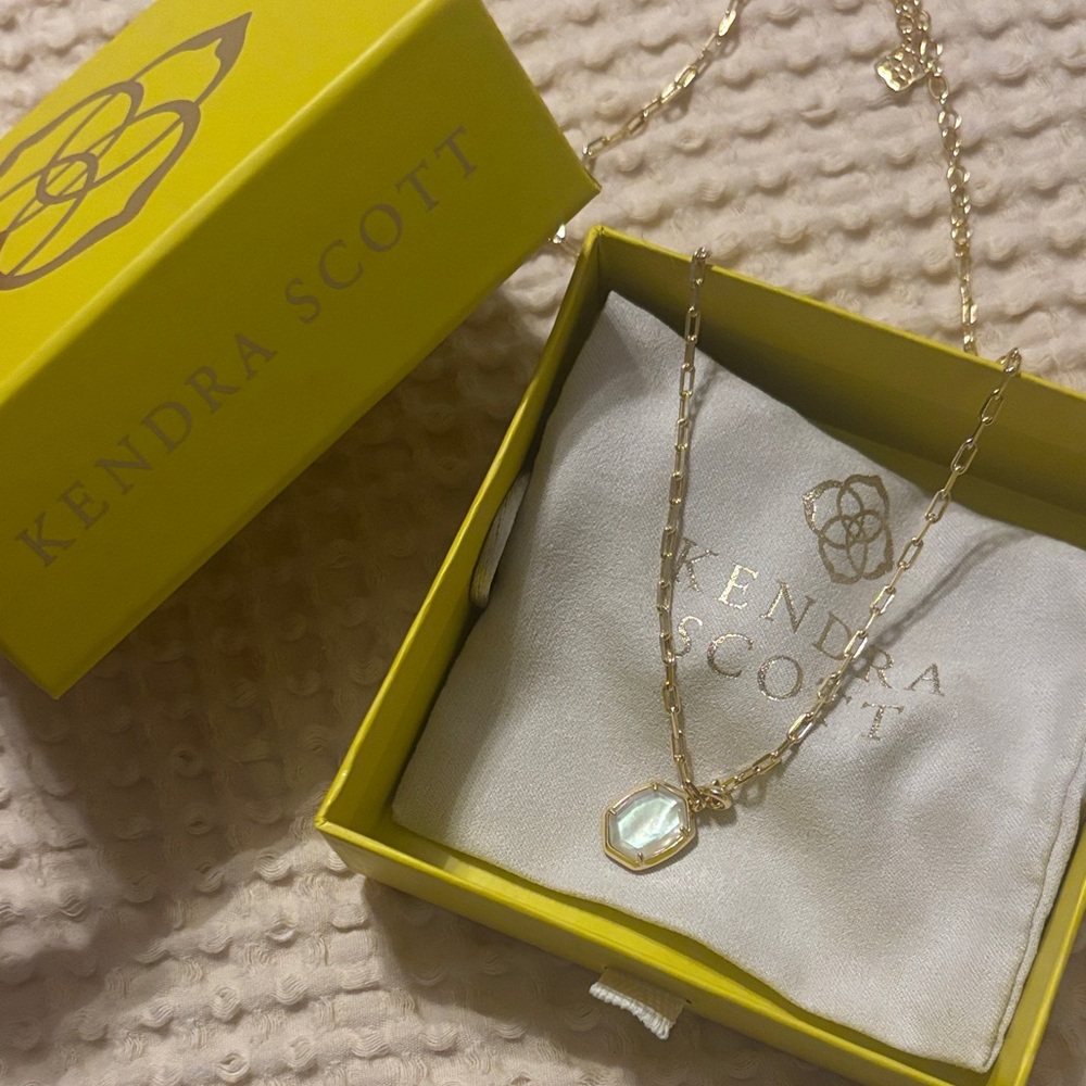 Never Worn - Kendra Scott Gold Necklace with Iridescent Pendant